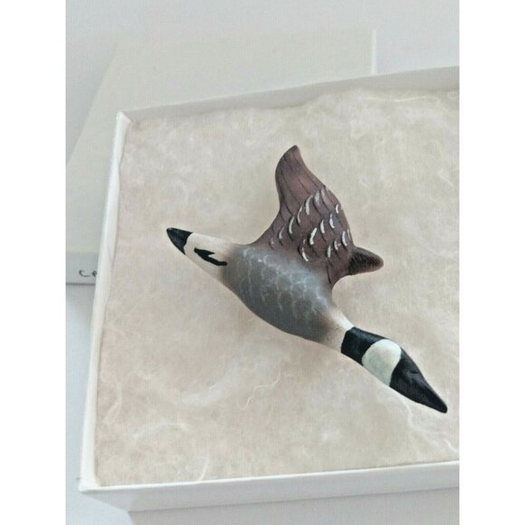 Hand Carved Bird Brooch (Canada Goose) by Russ Clark Ontario - Picture 8 of 9